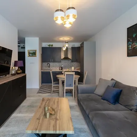 Red Bridge Apartment *